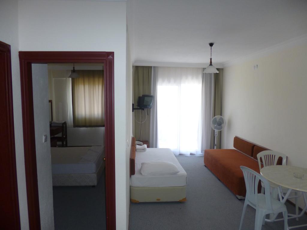 Albayrak Hotel Çeşme Luaran gambar